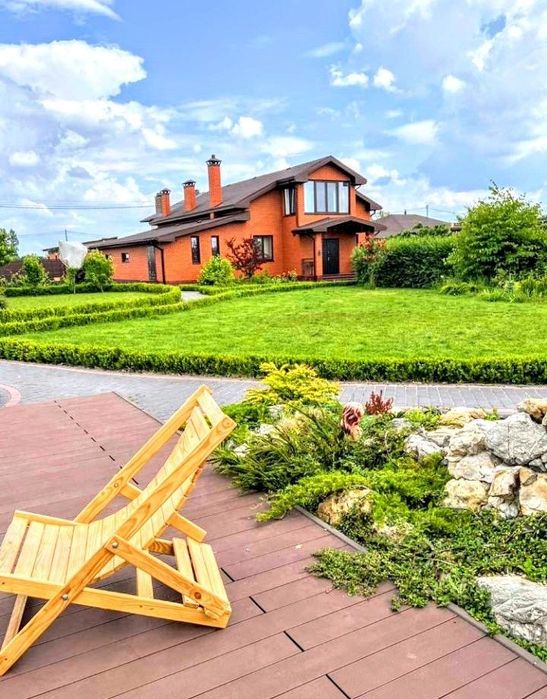 219 А Сучасний будинок подобово з басейном та лазнею