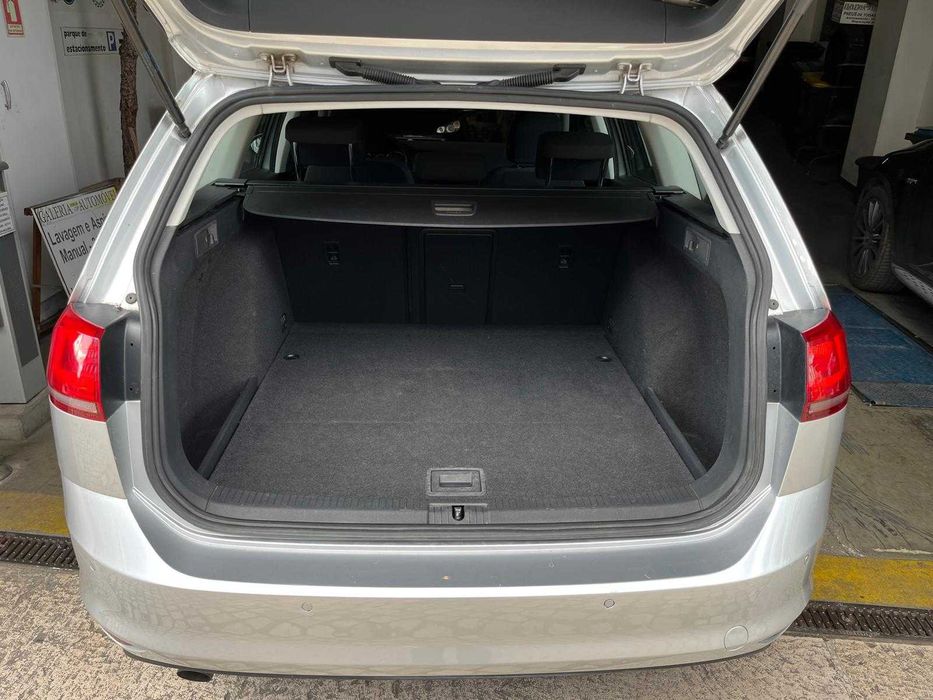 VW Golf Variant 1.6 TDi Confortline | Impecável | Tudo em dia — photo 5