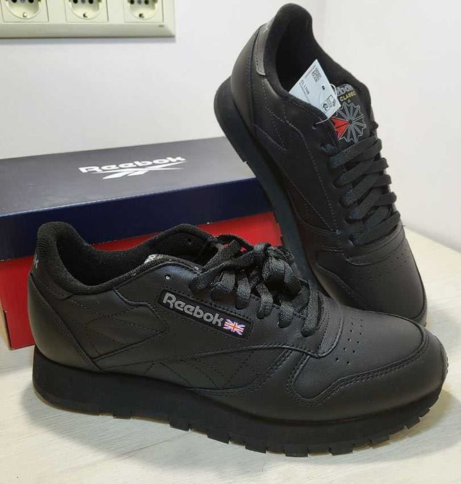 Новые! Кожаные кроссовки Reebok Classic Leather. 40.5 р-р, 26см.