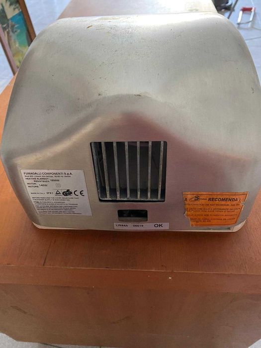 Secador de Mãos Eléctrico