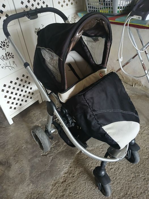 Conjunto de carrinho de Bebe mais Baby coque marca Pierre Cardin