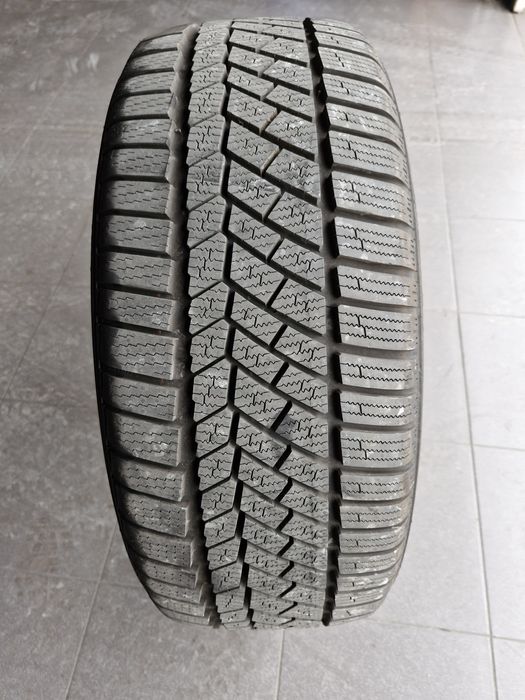 Opona  Continental TS830P ,225/50/18 zima