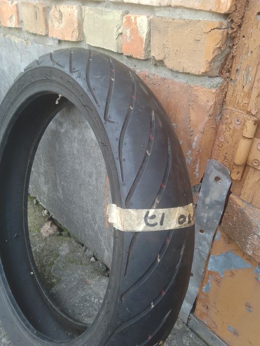 Покришки мото б/у різних розмирів