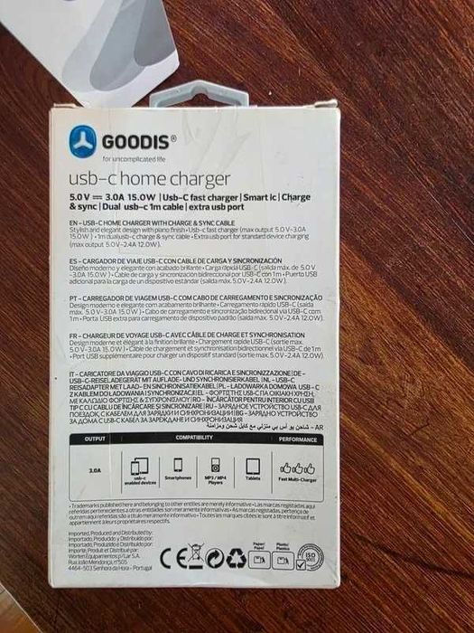Carregadores USB - C e USB - A com duas entradas