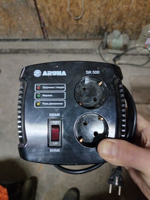 Стабилизатор напряжения Aruna sr500