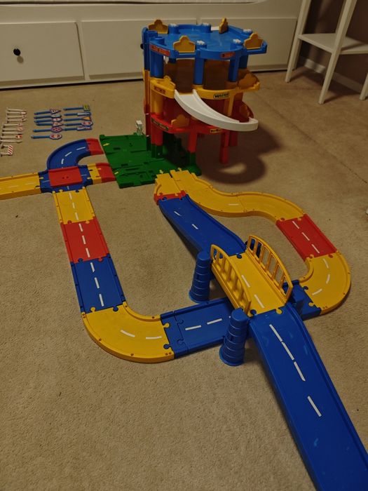 Garaż parking wielopoziomowy Wader  + tor + znaki