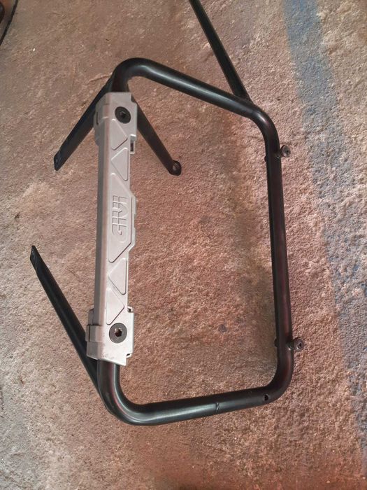Suporte ferros para malas laterais givi Trekker Africa twin xrv 750