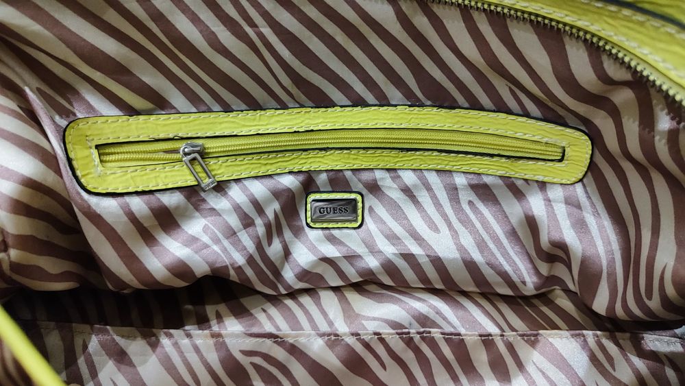 Жіноча сумка шкіряна Guess