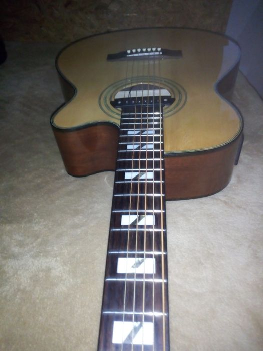 Guitarra Raines electro-acústica 7 cordas