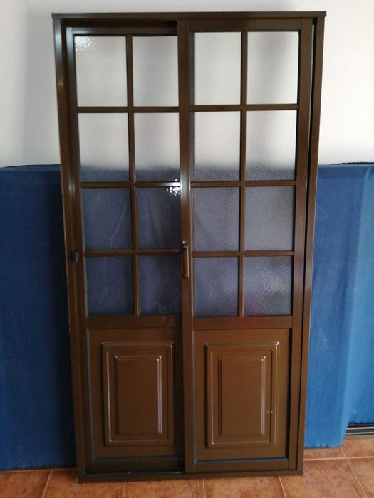 Porta aluminio com janela