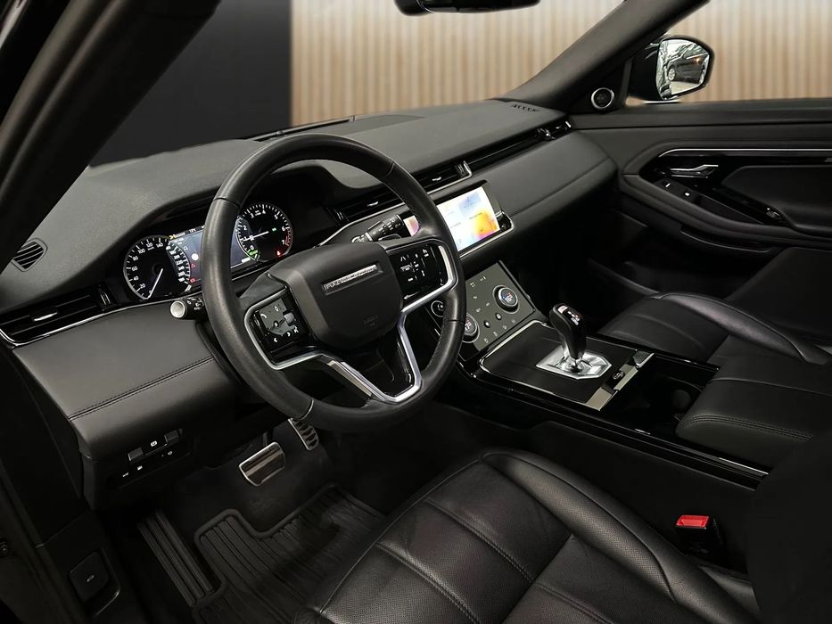 Land Rover Range Rover Evoque P300e R-Dynamic SE