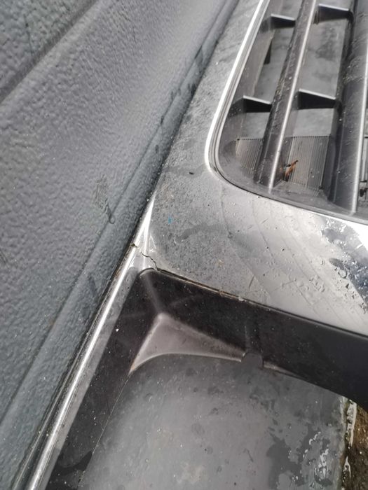 Grelha Toyota Hilux 97