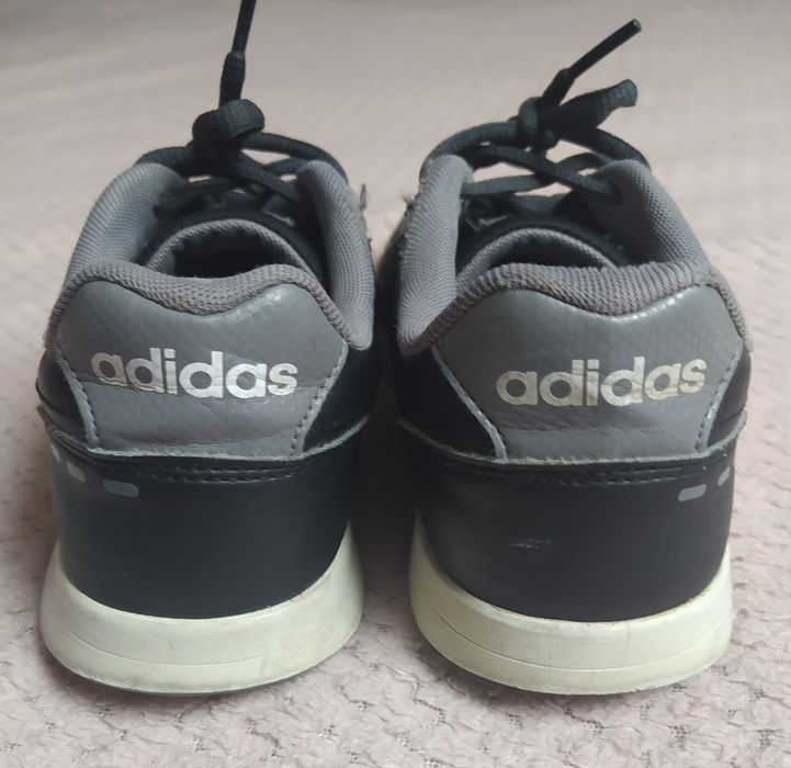 Buty dla chłopca Adidas sportowe 36,2/3