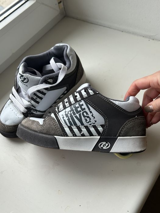 хейліси,кросівки на колесах, Heelys