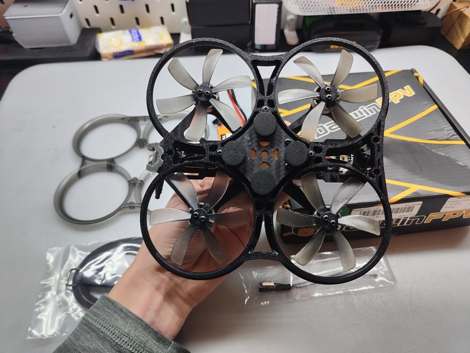 Dron FPV cinewhoop DarwinFPV Cineape25 ELRS 2,5" 2,5 cala LiPo 4s ZEST