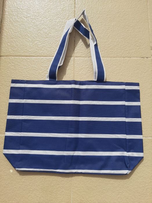 Vende se mala de praia ou de passeio nova