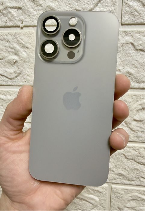 Задня кришка Iphone 15 pro Original цвет натуральный титан