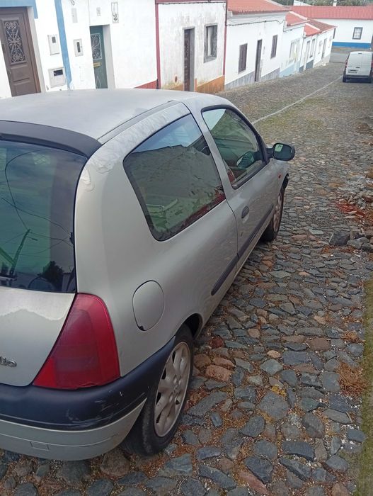 Renault Clio 1.9D a 1300€