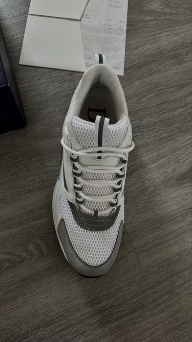 Dior B22 brancos