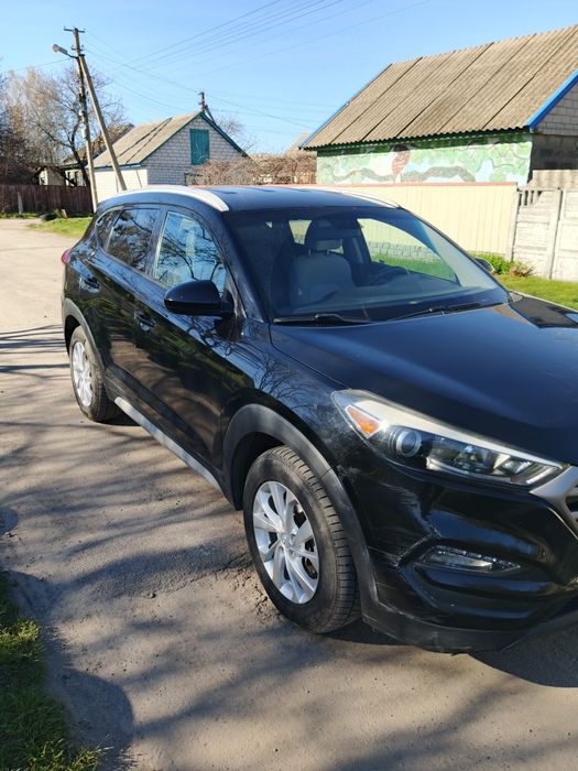 Автомобиль  Hyundai Tucson 2016 2.0