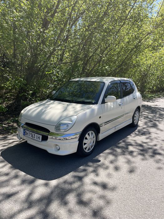 Продам Daihatsu Storia