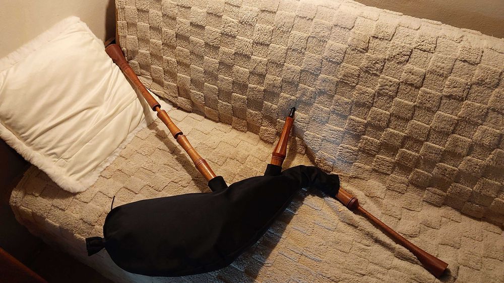 Dudy, małe średniowieczne.