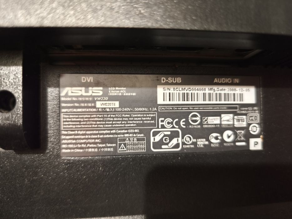 Телевизор с неисправным экраном