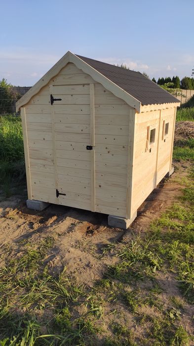 Duży kurnik drewniany z wybiegiem. Solidna konstrukcja.