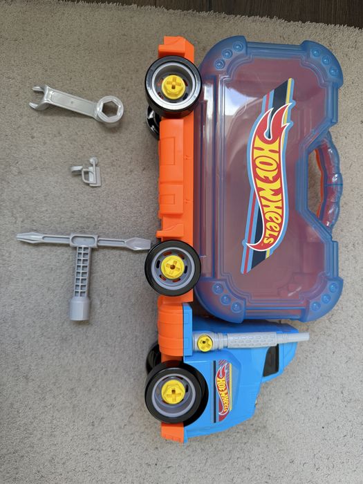 Cieżarowka hot wheels
