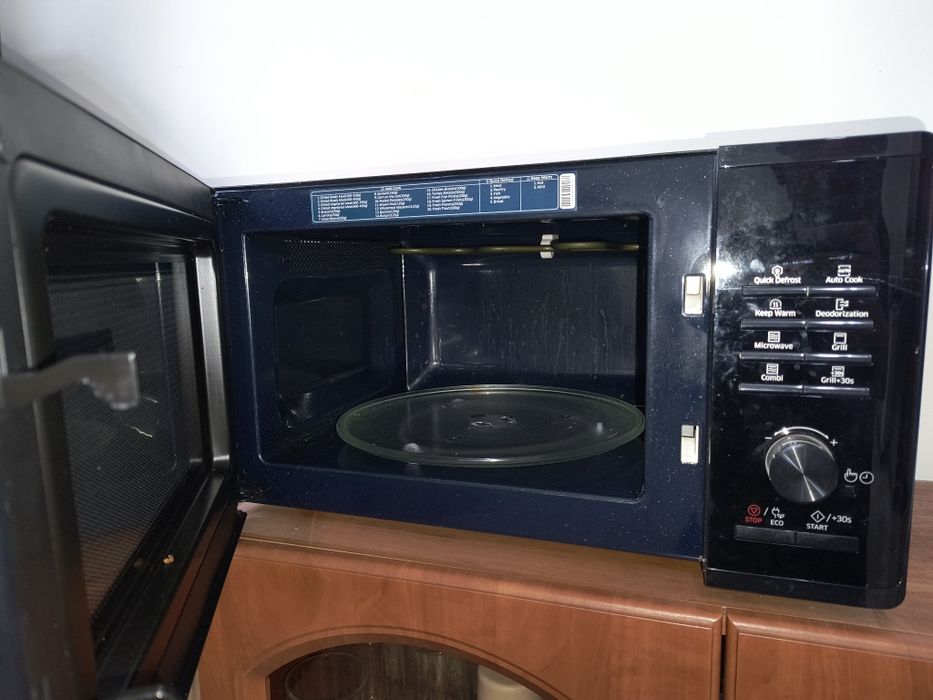 Mikrofalówka Samsung  Gril
Kuchenki mikrofalowe
Kuc