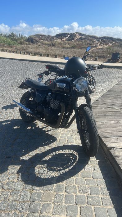 Triumph bonneville T100 Black