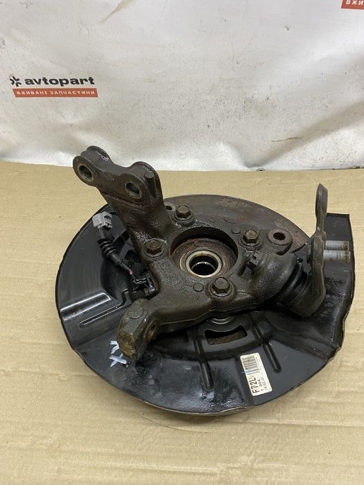 Цапфа передняя левая Lexus RX350 RX450h 16-22 OEM 4321248020