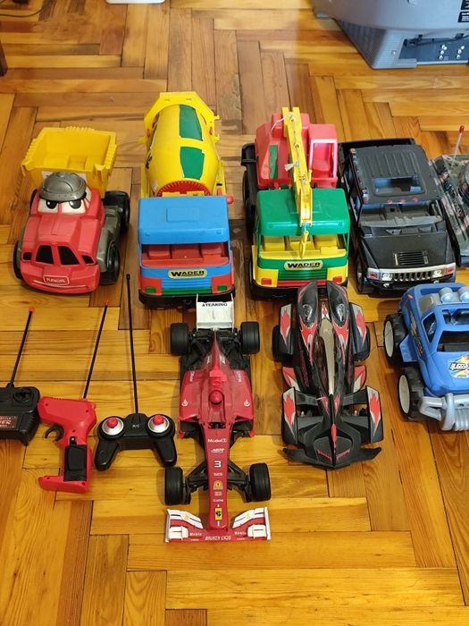 Продается Детские машинки.