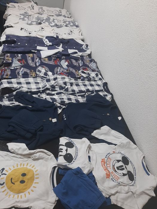 Pijamas e roupinhas interiores bebé gémeos 0-12 meses