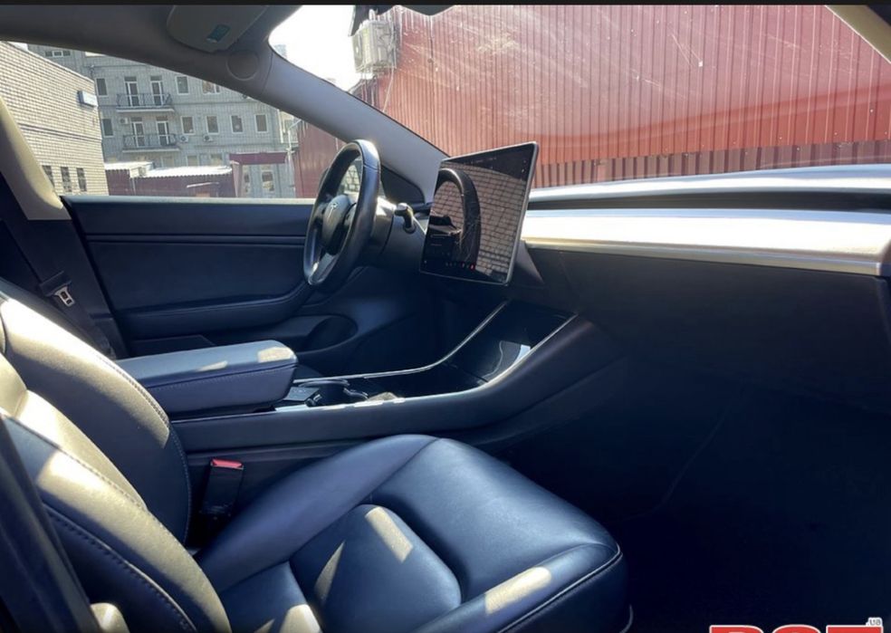 Tesla Model 3 2018