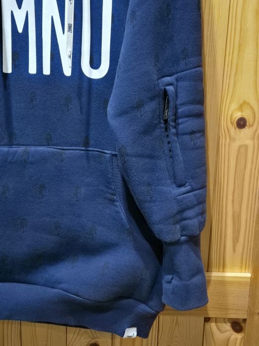 Bluzę Zimno Hoodie ->