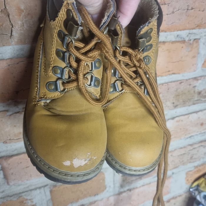 БЕЗКОШТОВНО взуття на хлопчика