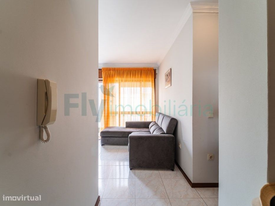 Apartamento T1 em Aver-O-Mar - 2ª Linha de Praia