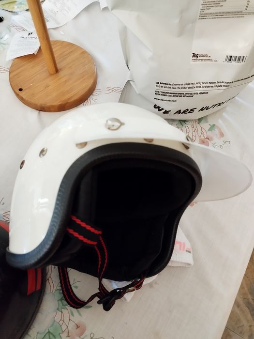 Capacete estilo penico