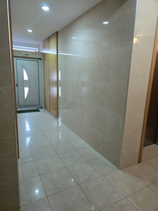 Vendo apartamento T2 na Barra