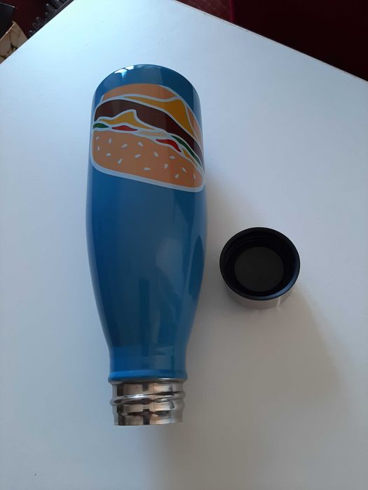 Garrafa NOVA reutilizável em aço inoxidável de 550 ml da Mc Donald's