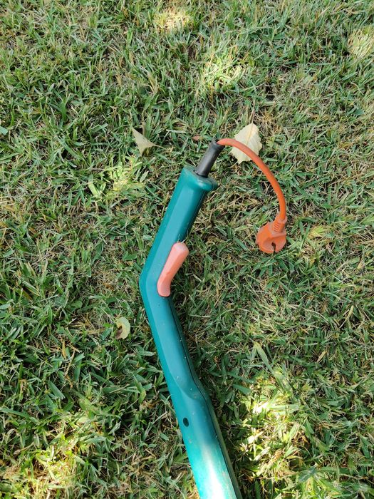 Trimmer fio Black & Decker