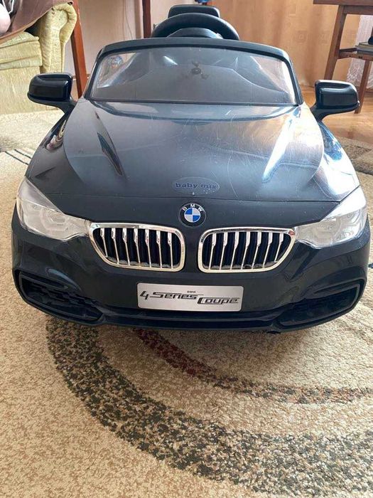 Дитяче авто на пульт BMW