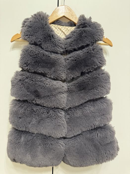 Жилет на дівчинку р.130