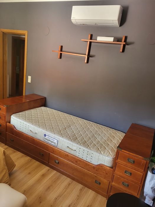 Mobilia quarto: Cama + cama no gavetão + Secretária