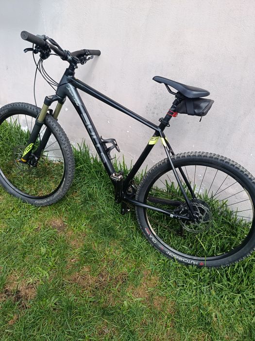Vendo bicicleta de montanha está Nova