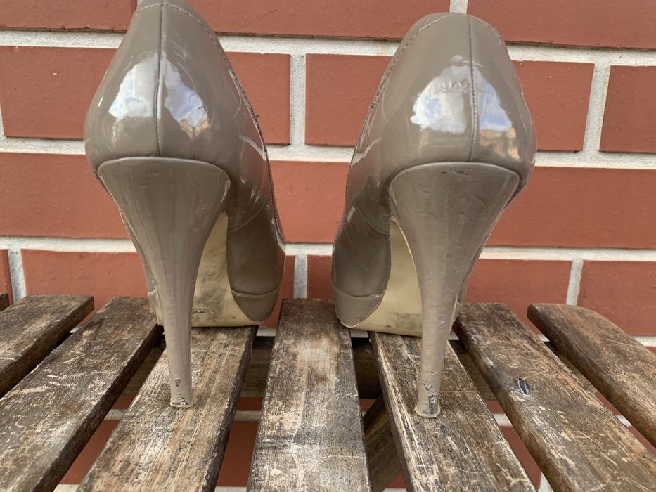 Sapatos de verniz Parfois