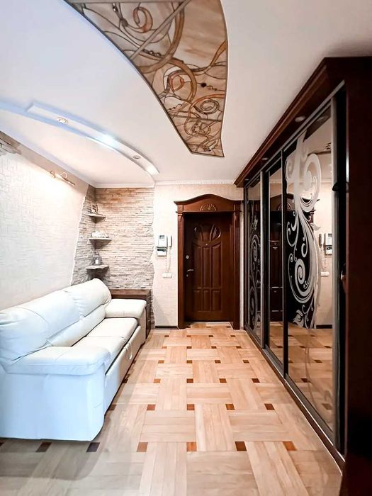 ЖК У-квартал. Продаж 2к квартири з ремонтом. Без %.