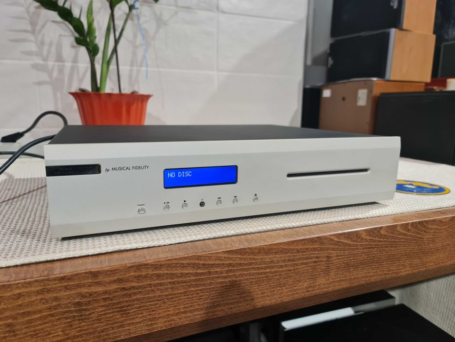Hi-End програвач Musical Fidelity M3CD