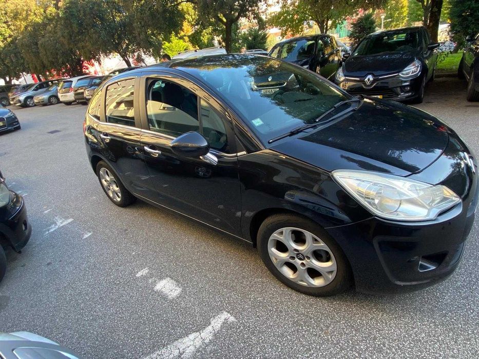 CITROEN C3 Preto 2011 - gasóleo em bom estado pouco mais de 200.000 km